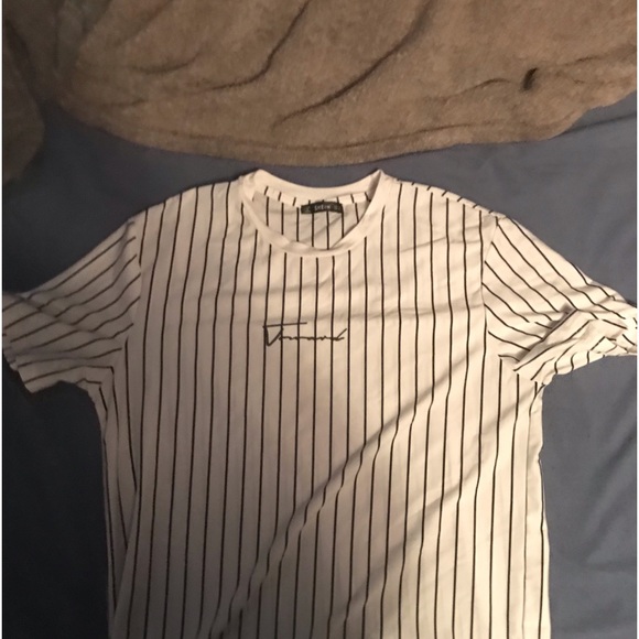 Shein tee shirt - Picture 1 of 1